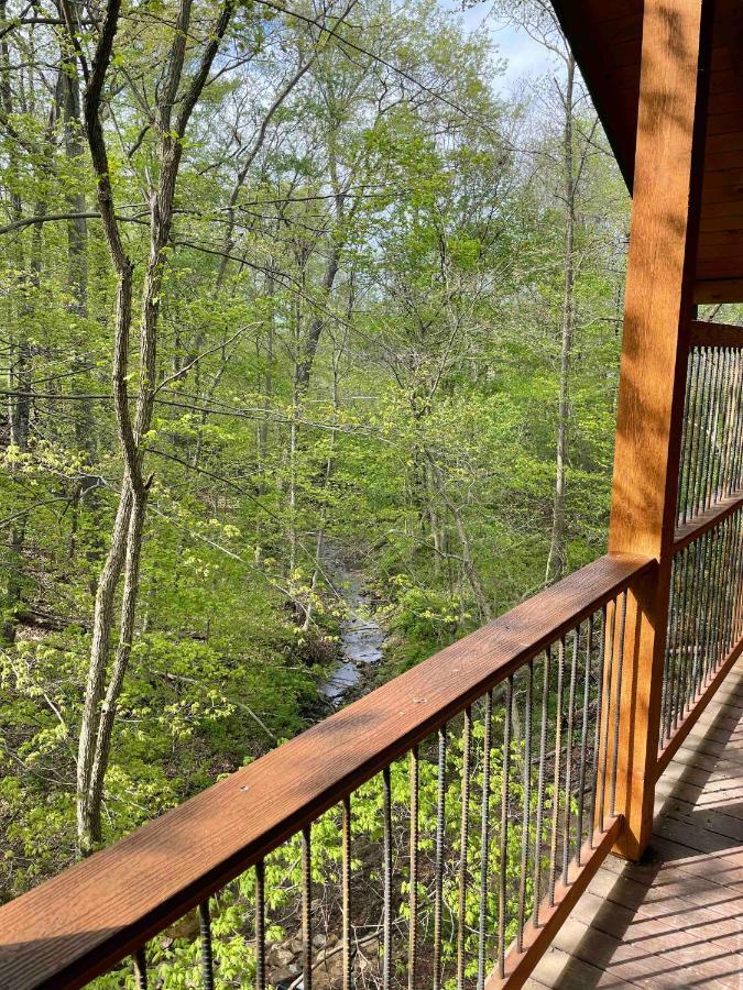 Cricket Hill Treehouse B By Amish Country Lodging Millersburg Kültér fotó