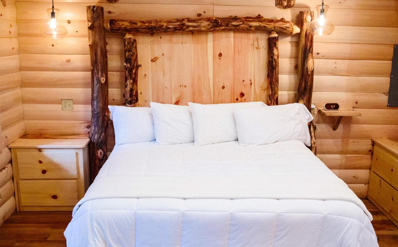 Cricket Hill Treehouse B By Amish Country Lodging Millersburg Kültér fotó
